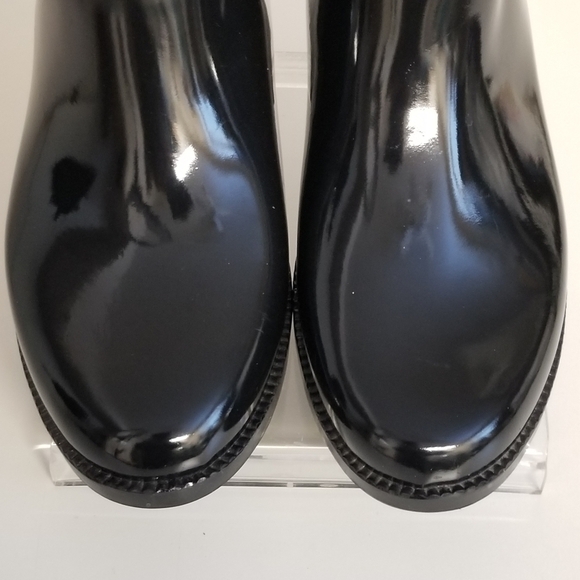 Michael Kors Womens Black Rubber Rain Boots Slip On Ankle Boots - Picture 3 of 10